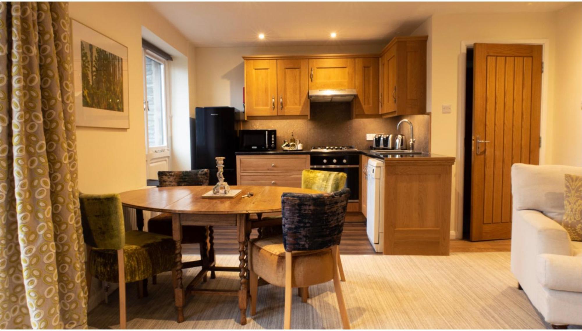 Yewfield Self Catering Apartments Хоуксхед Экстерьер фото