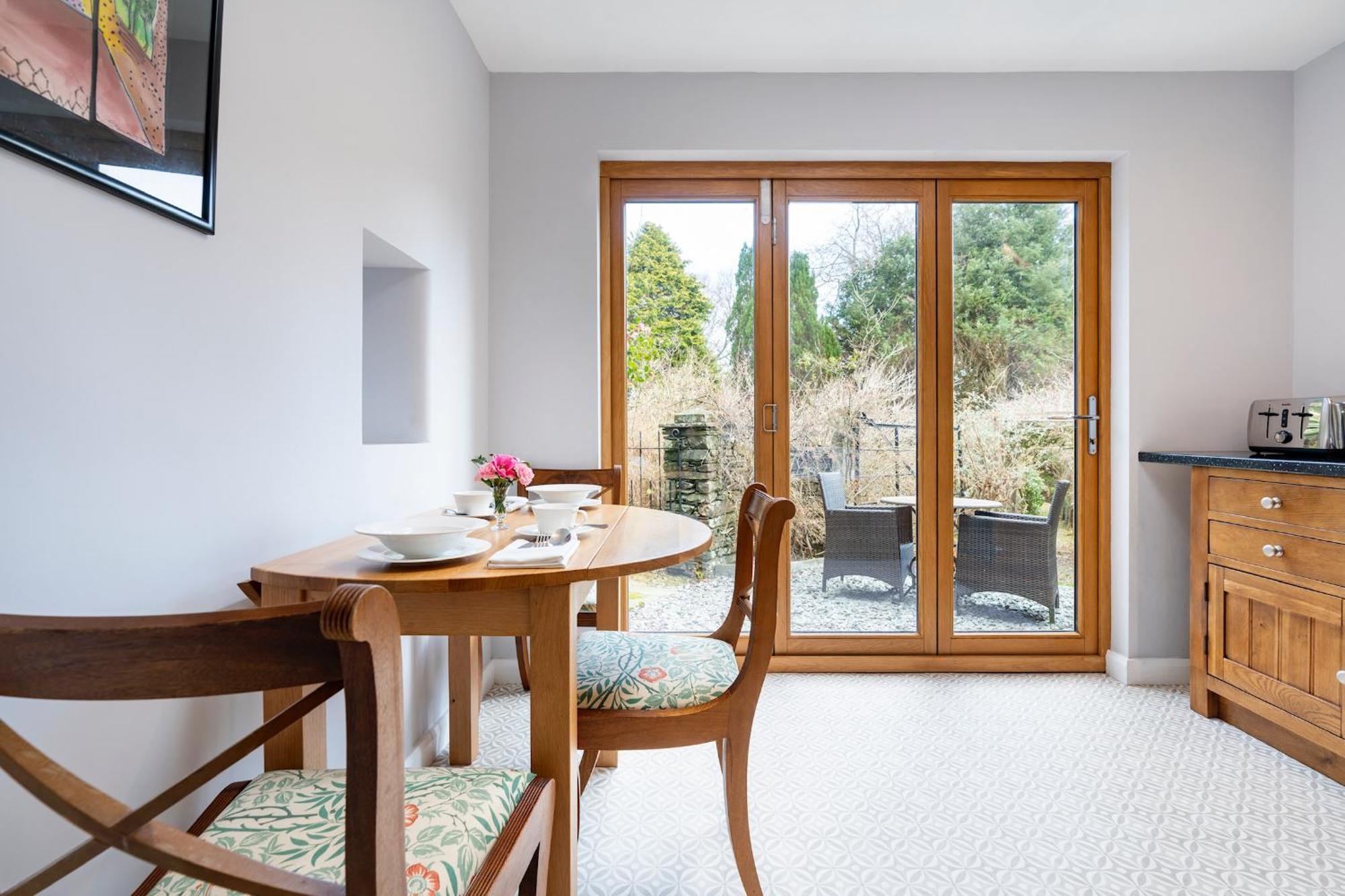 Yewfield Self Catering Apartments Хоуксхед Экстерьер фото